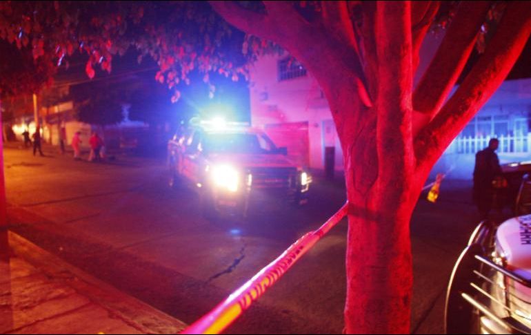 Los cuerpos fueron trasladados por personal del Servicio Médico Forense al anfiteatro metropolitano donde se les realizará la necropsia. EL INFORMADOR / ARCHIVO