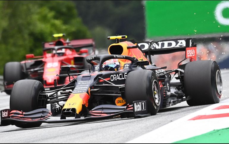 ''Checo'', tercero en el Mundial, con 96 puntos, se quedó a ocho décimas de su compañero neerlandés en la mejor de sus veinte vueltas. AFP / J. Klamar