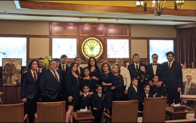 PRESENCIA. La casa funeraria en el suburbio de Tinley Park recibió a más de dos mil personas que despidieron a “Don Came”.  ESPECIAL