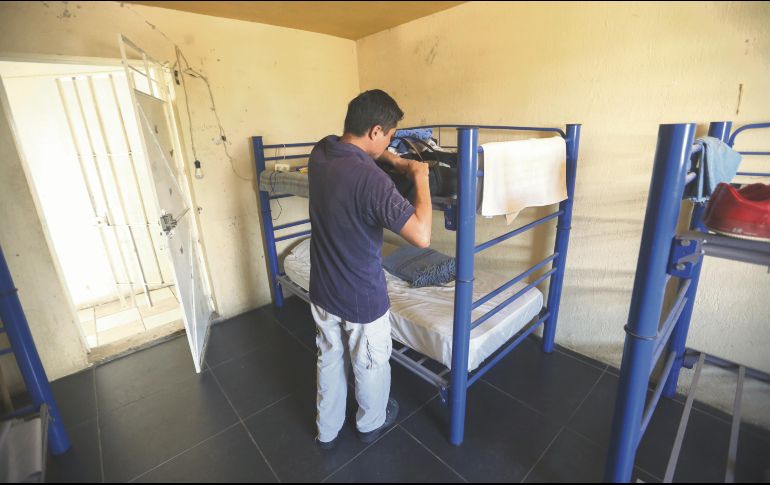 POR VIOLENCIA. Lauro, de El Salvador, huyó de su hogar el 2 de enero y ahora está en El Refugio, Casa del Migrante, en Jalisco.