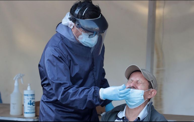 López-Gatell señala que los casos estimados son 10 veces menor que los casos de defunciones. SUN / J. Boites