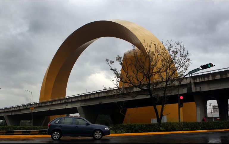 Una onda tropical se localiza frente a las costas de Colima con dirección a Jalisco. Se espera que ocasione lluvias en las próximas horas. EL INFORMADOR / ARCHIVO