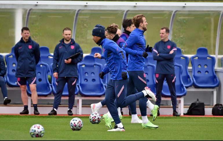 INGLATERRA. La selección inglesa se prepara de cara a su duelo contra los daneses. AP