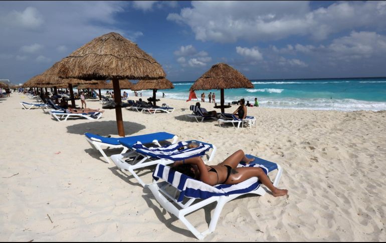 Cancún fue el destino elegido por cientos de estudiantes de educación media y media superior de Puebla, con el fin de celebrar el fin de cursos. EFE/ARCHIVO