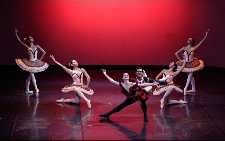 Esta compañía nació como fruto de sus preocupaciones por seguir activos ante los recortes presupuestales y la pandemia. FACEBOOK/Balletmetgdl