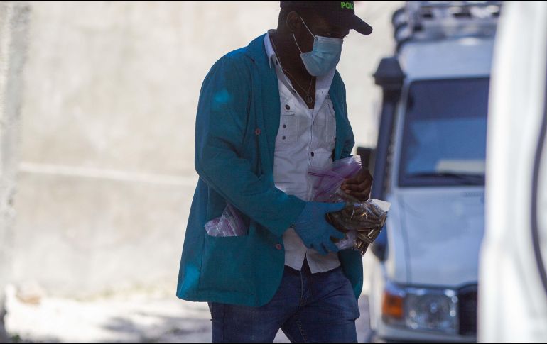 INVESTIGARON. Autoridades realizaron las investigaciones correspondientes el el domicilio de Moise. EFE