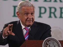 AMLO manifiesta que quien padece una enfermedad crónica u obesidad es más susceptible a enfermarse por la pandemia del COVID-19. SUN / C. Mejía