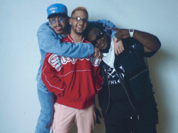 el video musical fue grabado entre Los Ángeles y Puerto Rico, y dirigido por Pedro 