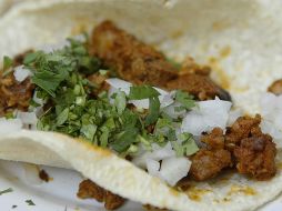 El taco al pastor es reconocido como uno de los máximos exponentes del tradicional platillo mexicano y de los más consumidos en el país. EL INFORMADOR / ARCHIVO