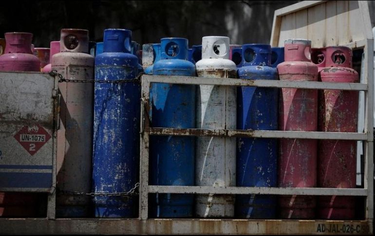 AMLO instruyó al director general de Pemex, Octavio Romero Oropeza a que incluya a Tabasco en el programa 
