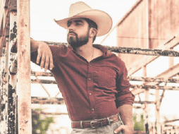 JOSS FAVELA. El artista trabaja actualmente con Voz de Mando y La Arrolladora; además, Alejandro Fernández grabó canciones suyas. ESPECIAL