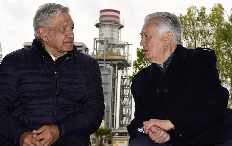 OBSTINACIÓN. El Presidente Andrés Manuel López Obrador y el director de la CFE, Manuel Bartlett, son los principales protores de la ley. ARCHIVO/ EL INFORMADOR