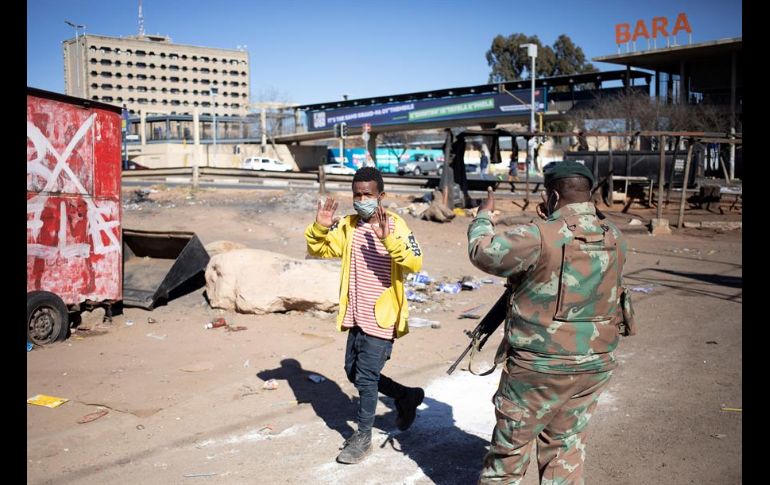 Los incidentes empezaron el pasado viernes en KwaZulu-Natal, provincia natal del polémico expresidente Jacob Zuma. EFE/K. Ludbrook