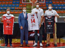 Bajo la dirección de Teo Zubía (Derecha), la franquicia alcanzó la Final de Zona en la temporada pasada, y además, concretó fichajes importantes como lo fueron la llegada del coach español, Sergio Valdeolmillos, y el arribo del mejor basquetbolista en la historia de México, Gustavo Ayón. IMAGO7