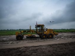 Con la segunda terminal y una segunda pista se calcula que la actividad en el Aeropuerto aumentará un 50% más. ESPECIAL / Gobierno de Jalisco