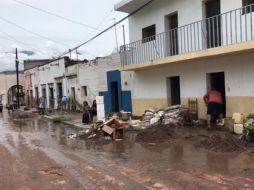 Durante la limpieza y desazolve participaron alrededor de 200 personas. ESPECIAL