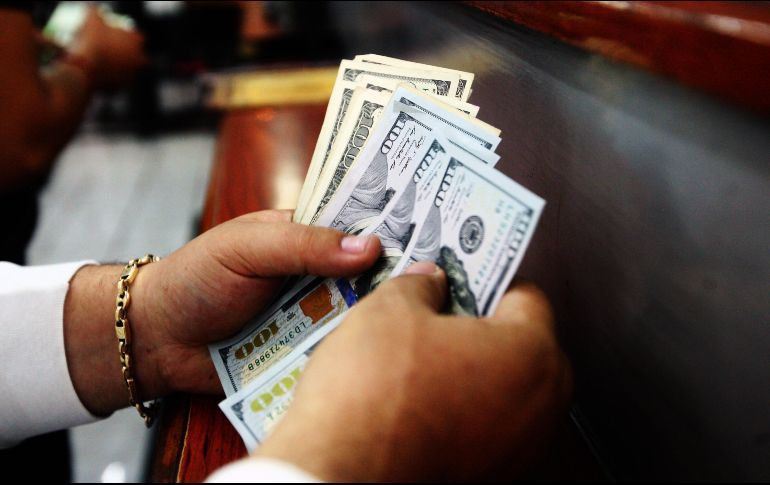 A diferencia de la depreciación del peso, la Bolsa Mexicana de Valores recuperó parte de la fuerte pérdida que le dejó el lunes negro. EL INFORMADOR/ARCHIVO