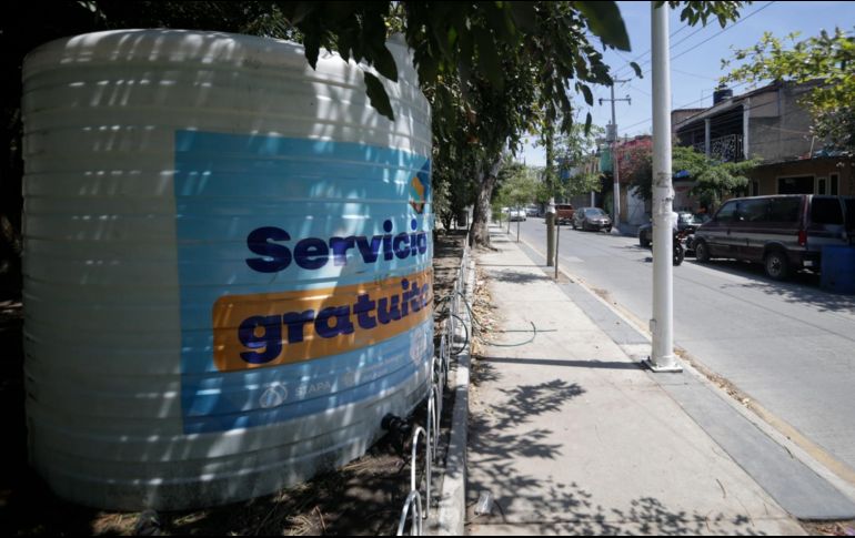 Por los tandeos, el Siapa implementó un sistema de rutas de pipas gratuitas en colonias afectadas. EL INFORMADOR/ARCHIVO