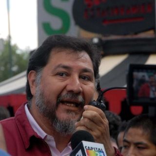 Tunden en redes a Fernández Noroña por este video