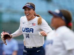 Mónica Abbott tiró siete entradas de un imparable, tres base por bolas y nueve ponches, que le dieron su primer triunfo en el concurso olímpico de sóftbol. AP/J. HONG