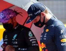 Lewis Hamilton fue penalizado  con 10 segundos por parte de los comisarios de la FIA. ARCHIVO