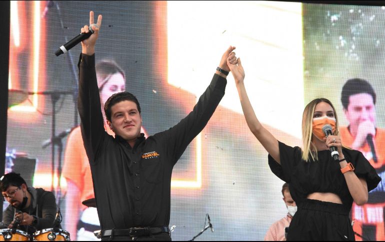 Las declaraciones de AMLO ocurren luego de que el INE multara con 55.4 MDP a MC y al gobernador electo, Samuel García, por haber recibido apoyo de su esposa, la 