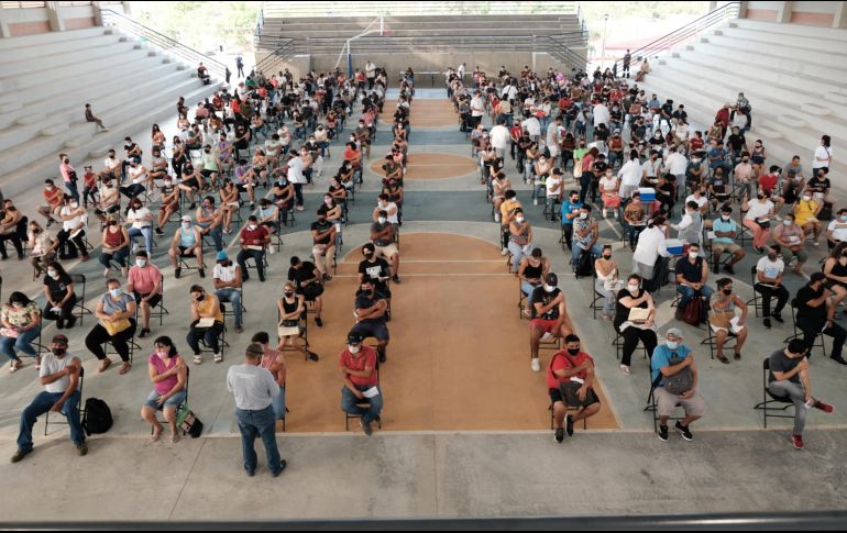 La vacunación contra el COVID-19 a mayores de 18 años en Puerto Vallarta continuará hasta el próximo 28 de julio.TWITTER / @GobiernoJalisco