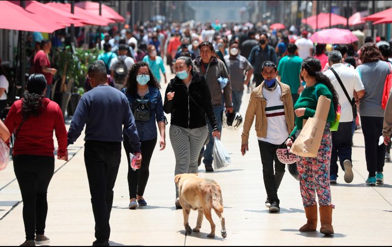 Aunque el semáforo de alerta sanitaria subirá a naranja esto no implicará de momento ajustes en la actividad económica y social de la CDMX. EFE/M. Guzmán