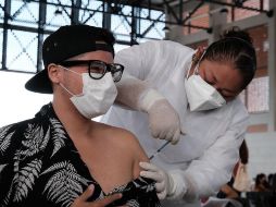 Para vacunar se habilitaron dos módulos: el primero en la zona conocida como La Lija, y el segundo en el Hospital Naval. TWITTER/@GobiernoJalisco