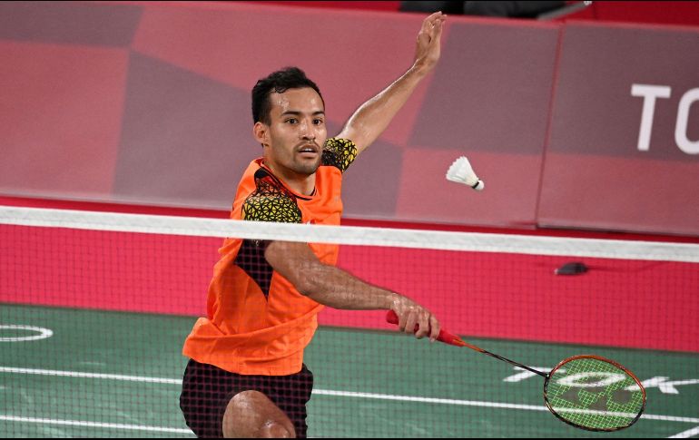 El nacido en la CDMX sólo pudo hacer tres puntos con su saque, de ahí el dominio del asiático. AFP/A. NEMENOV