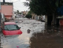 En la colonia Villas de la Primavera se registraron inundaciones severas en la vía pública. ESPECIAL