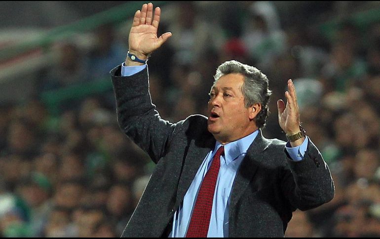 Víctor Vucetich buscará “mejores alternativas” en Chivas para los siguientes encuentros. SUN / ARCHIVO