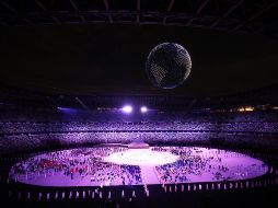En la ceremonia de apertura, durante el desfile de naciones en Tokio 2020, la cadena acompañó la aparición de cada una de ellas con una serie de textos e imágenes que supuestamente debían ser representativas de cada país. AP / ARCHIVO