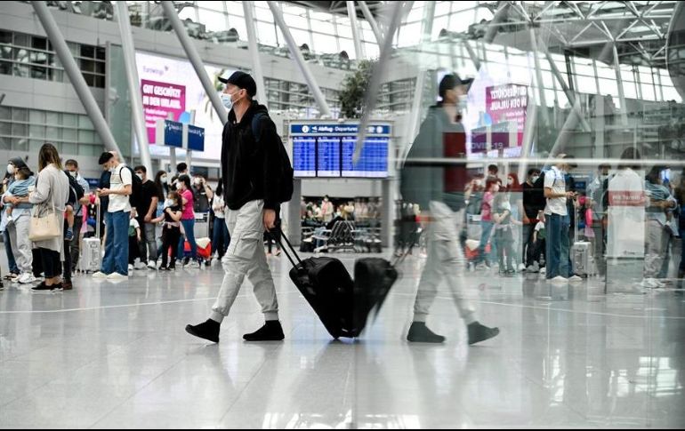 Estados Unidos ha restringido los viajes desde la UE, Gran Bretaña, China e Irán desde hace más de un año debido a la pandemia, y luego agregó otros países. EFE/ARCHIVO