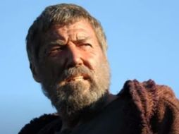 El cuerpo de Mike Mitchell se trasladó a la morgue para una autopsia que determinará la causa exacta de la muerte. ESPECIAL / Universal