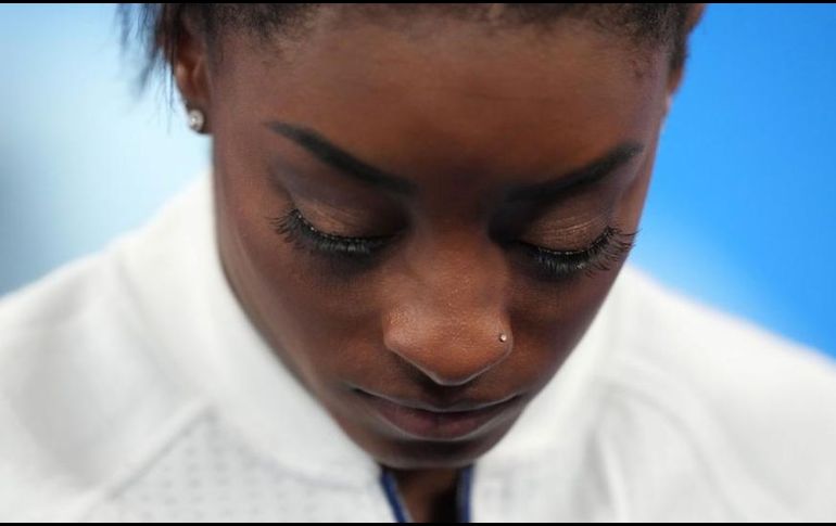 Simone Biles decidió retirarse de la competencia por equipos en los JJ.OO. de Tokio. MUSTAFA YALCIN / GETTY IMAGES