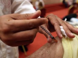 Miles de menores se quedaron sin su esquema de vacunación básico completo, lo que significa un nuevo peligro para la salud pública en las Américas. EFE/M. Messara