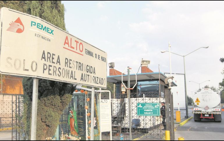 Moody's reconoce que Pemex ha logrado revertir la caída de la producción y de las reservas en los últimos dos años. AFP/M. Guzmán