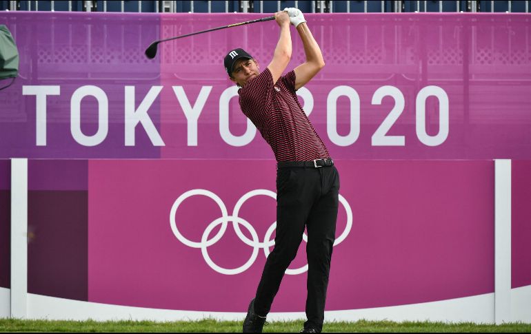 Ortiz anotó siete birdies y un bogey para finalizar con 65 golpes. AFP/K. Nogi