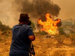 Ante el avance de las llamas, que llegaron a la localidad vecina de Akseki, las autoridades evacuaron 18 municipios y distritos. AFP/I. Akengin