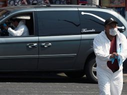 En todo México hubo 201 mil 163 muertes por coronavirus en 2020, número 35% superior a los reportados originalmente. AFP/A. Estrella