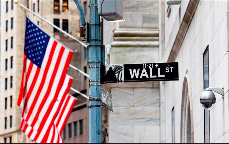 Inversores reaccionan con preocupación por las nuevas restricciones ante la propagación de la variante Delta del coronavirus. EFE/ARCHIVO