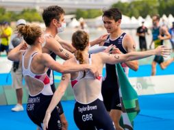 Jessica Learmonth, Jonathan Brownlee, Georgia Taylor-Brown y Alex Yee consiguieron la gloria para la Gran Bretaña. AP/F. SECO
