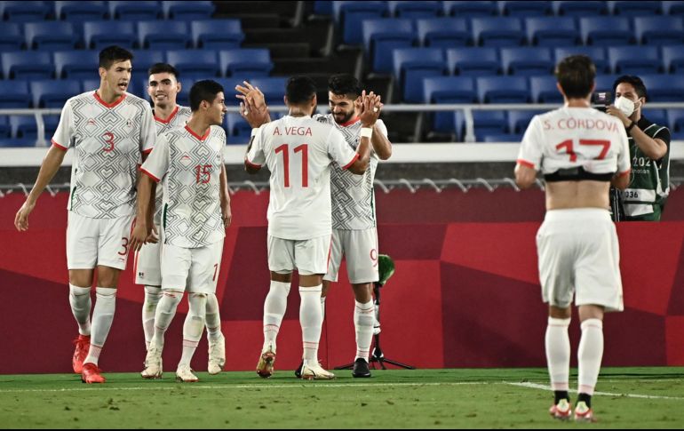 El conjunto que dirige Jaime Lozano ganó con anotaciones de Henry Martín (a los minutos 12 y 54), Luis Romo (30), Sebastián Córdova (39 de penal, 63) y Eduardo Aguirre (84). AFP / L. Bonaventure