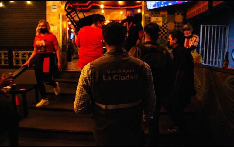 Actualmente, el Gobierno de Guadalajara realiza los operativos de inspección en tres horarios diferentes, con 40 inspectores por turno. ESPECIAL