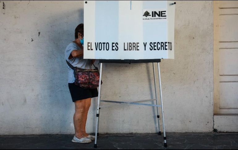 Un total de 93.6 millones de ciudadanos están llamados a participar en la consulta popular a través de las 57 mil 087 mesas receptoras instaladas en todo el país para la consulta popular 2021. EFE / D. Guzmán