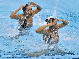 Con una buena presentación y dejando gratas sensaciones, las sirenas tricolores realizaron una rutina que les valió para ubicarse en el puesto número 13 de las 22 parejas que compitieron en esta fase. MEXSPORT / J. Martínez
