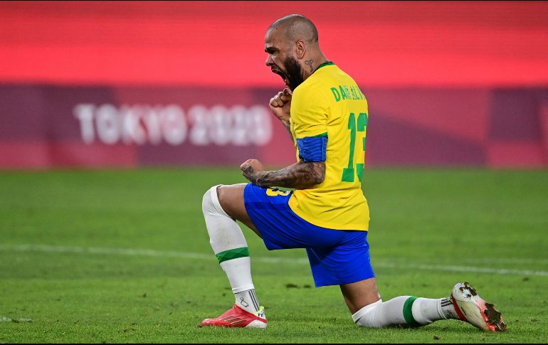 El brasileño Dani Alves expresó su respeto a la Selección mexicana luego del partido de los Juegos de Tokio 2020 en Kashima, Japón. AFP/P. Pardo