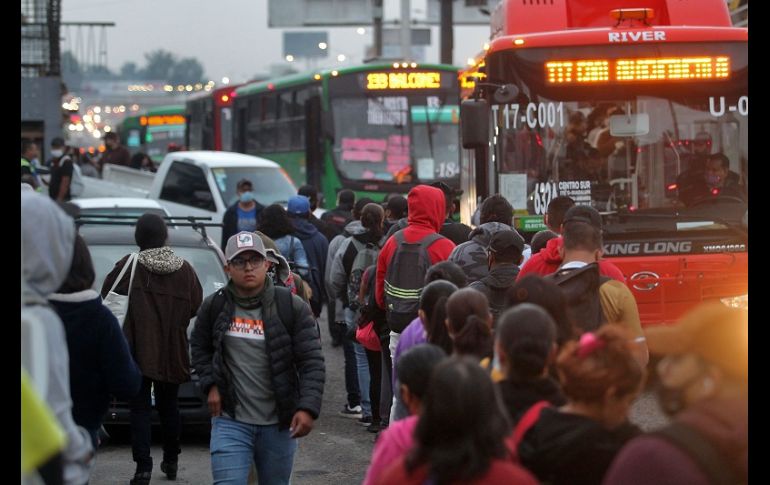 En el punto tampoco se identificó a algún oficial de la policía vial asignada a la supervisión del Transporte Público, ni del personal de la Secretaría de Transporte (Setran) que instara a los conductores y pasajeros a cumplir con las disposiciones sanitarias.. EL INFORMADOR/A. Camacho