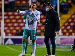 El estratega argentino tendrá que suplir la baja de su capitán, Luis Montes. IMAGO7/S.Laureano